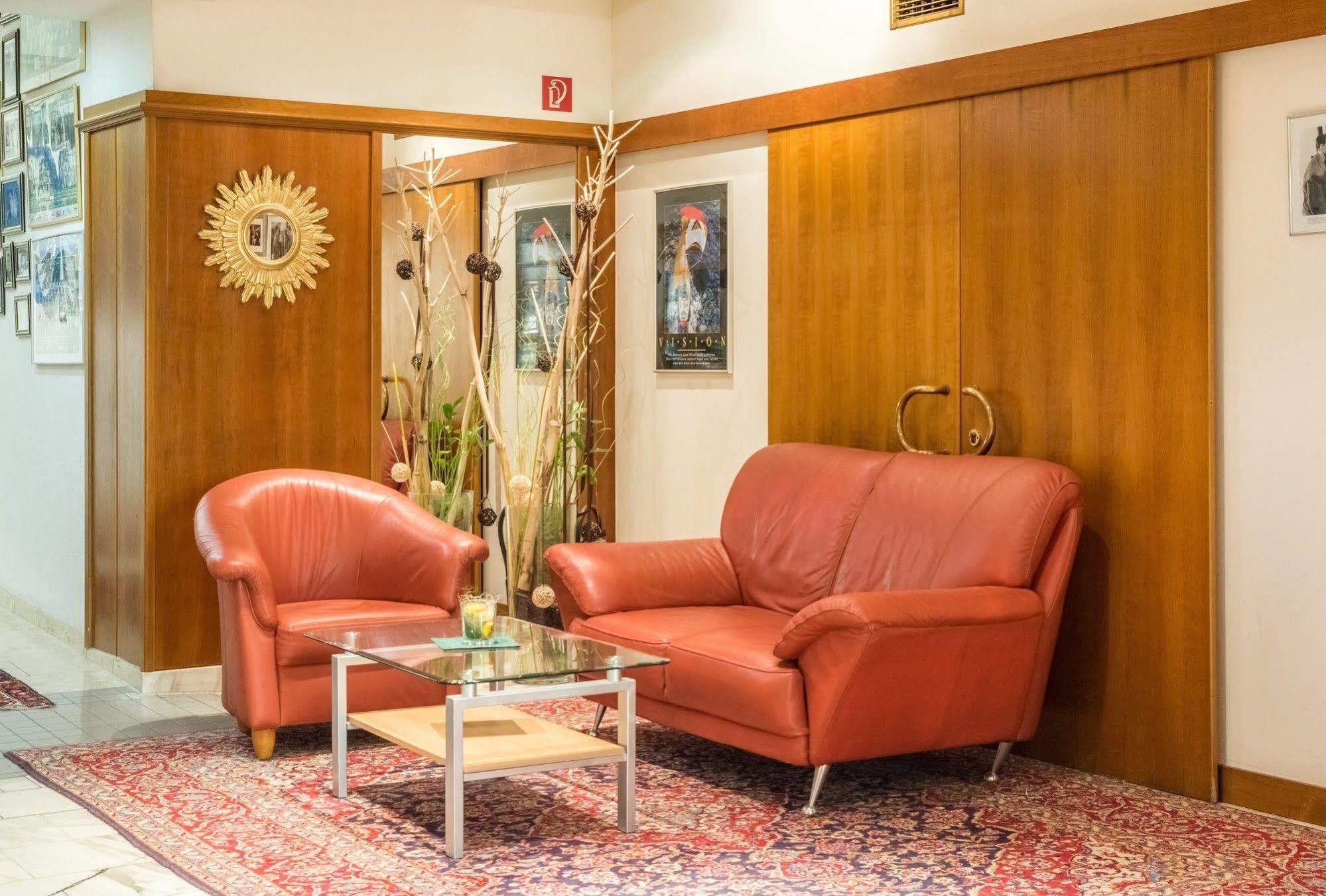 גראץ Hotel Paradies מראה חיצוני תמונה